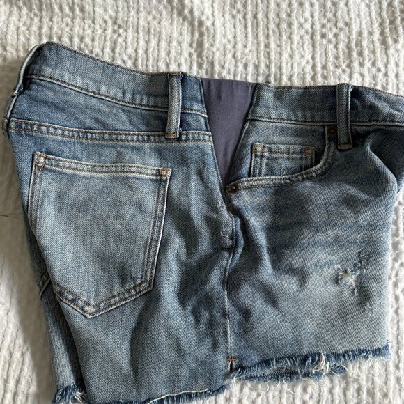 HATCH Cut Off Denim Maternity Shorts - Picture 4 of 5